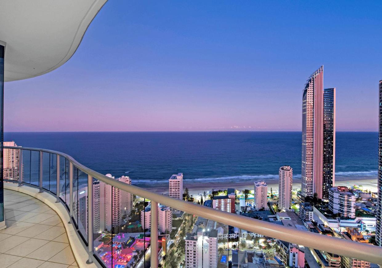 Towers Of Chevron - Private Apartments Gold Coast Eksteriør billede